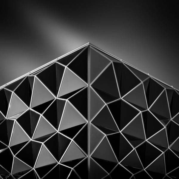 Photograph Miguel Valdivieso Black Diamonds on One Eyeland